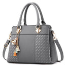 Bolsa Feminina Gusure Luxo com Alça Lateral, Bordado e Tassel