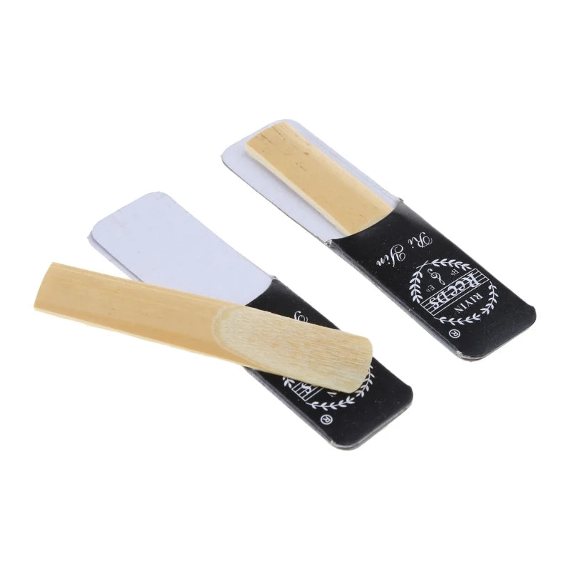 Conjunto com 10 palhetas para clarinete em tom Si♭ (B♭), com durezas 1.5 / 2.0 / 2.5 / Palhetas para clarinete.